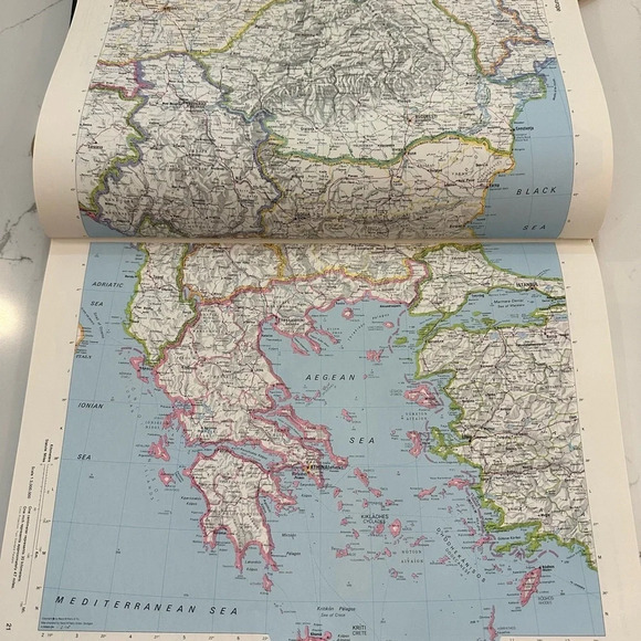 Rand  McNally Todays World Atlas Map World Hardcover EUC Cartographer - Picture 5 of 10